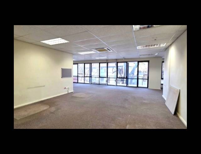244M² OFFICE FOR SALE IN SANDTON CENTRAL